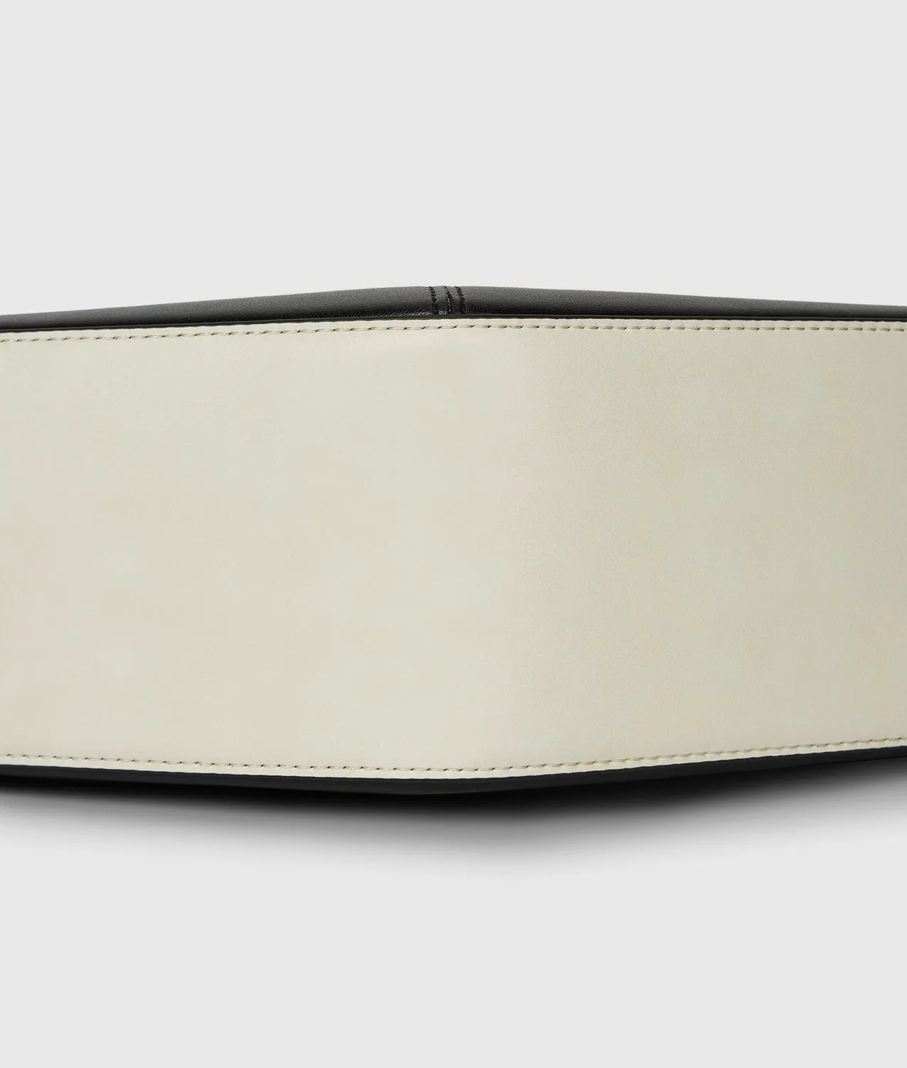 Karl Lagerfeld K/Studio Schultertasche Kette weiß-schwarz