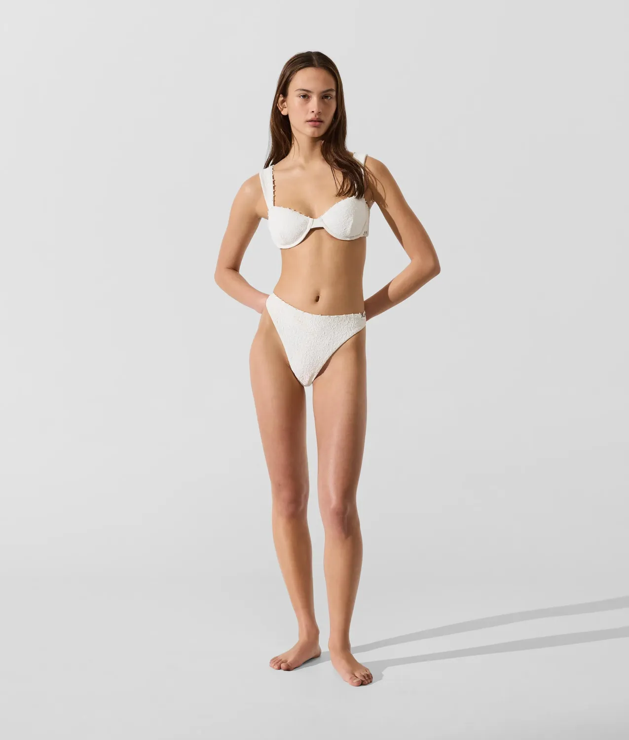 Karl Lagerfeld Textured Faux-Pearl Bikinihose mit Perlen