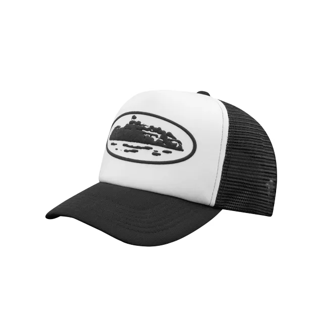 Corteiz Island Puff Print Trucker Hat White Black Snapback