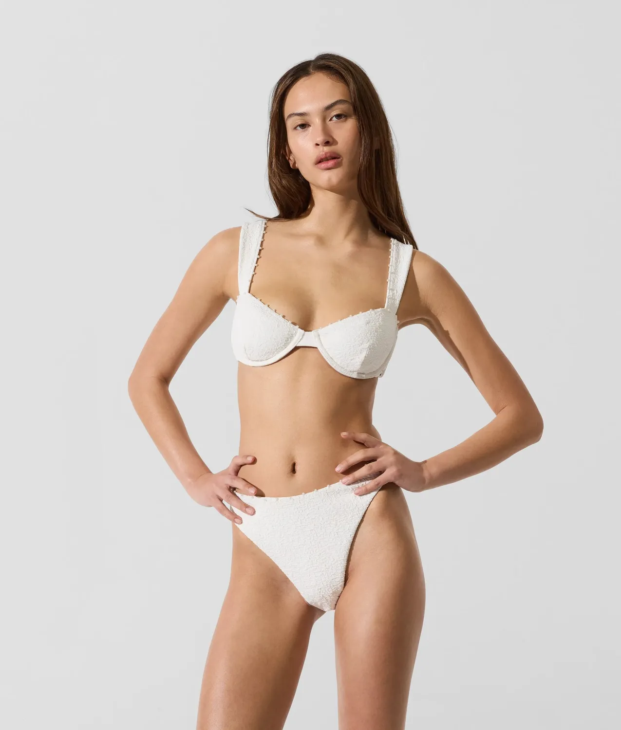 Karl Lagerfeld Textured Faux-Pearl Bikinihose mit Perlen
