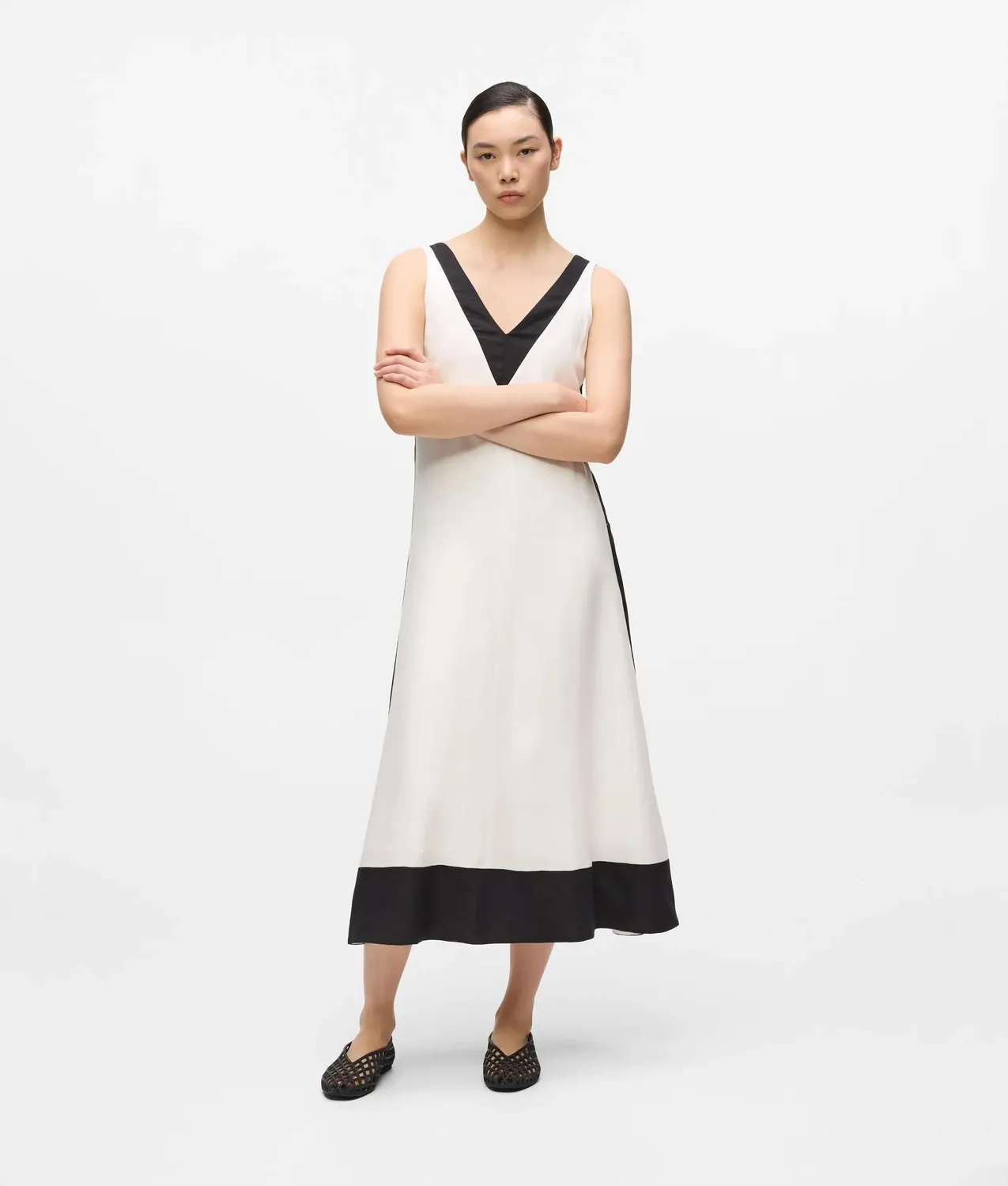 Karl Lagerfeld Monochrome Leinenkleid V-Ausschnitt Gr.0-10