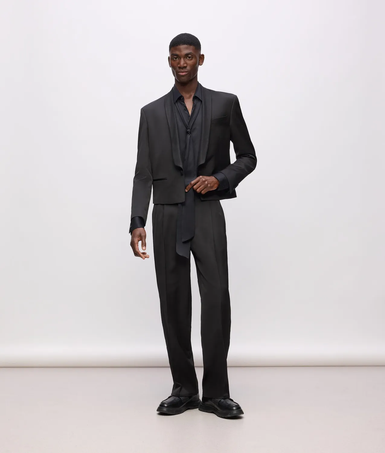 Karl Lagerfeld KL Studio Hose Satin-Streifen Barrel