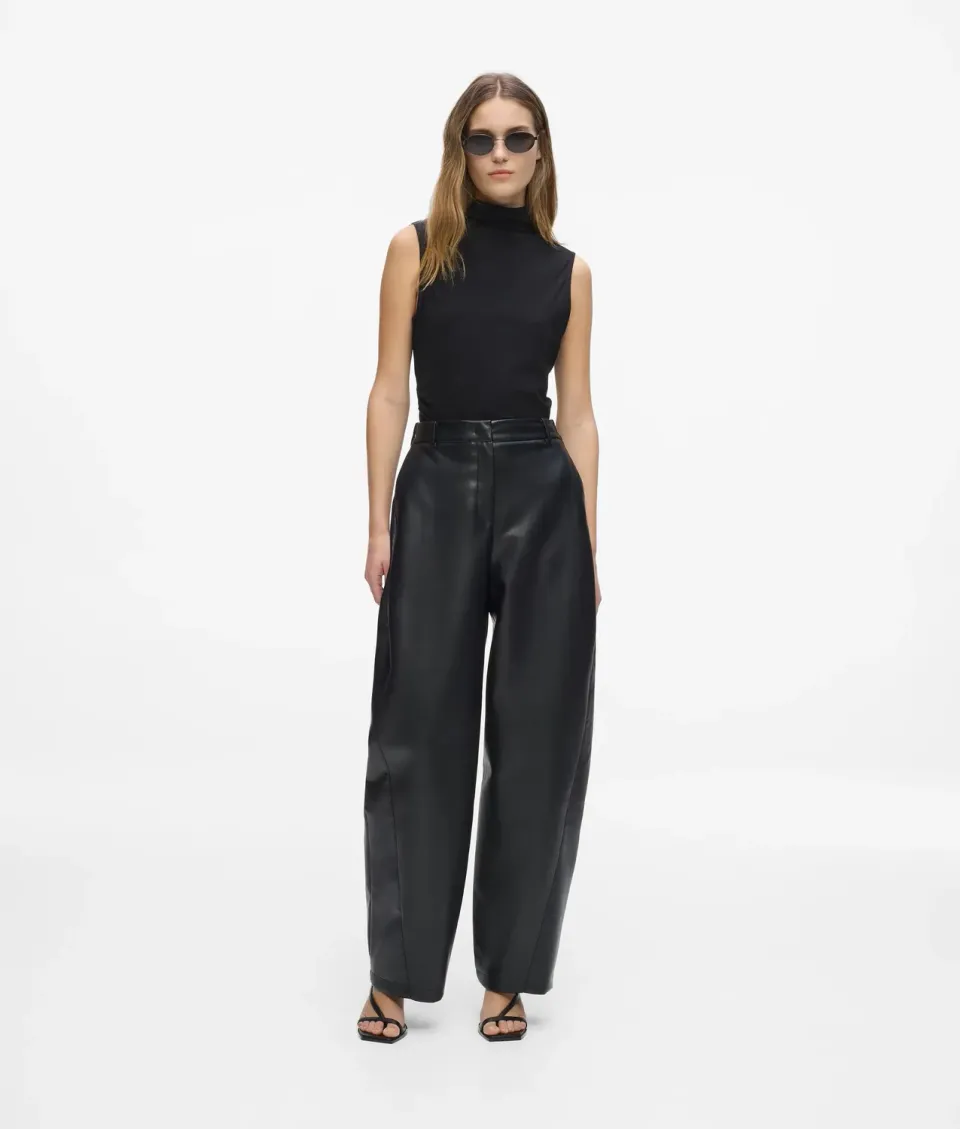 Karl Lagerfeld Faux-Leather Barrel Hose Damen