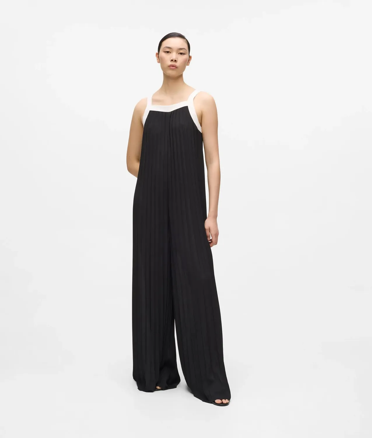 Karl Lagerfeld Pleated Jumpsuit Overall mit Plissee und Gürtel