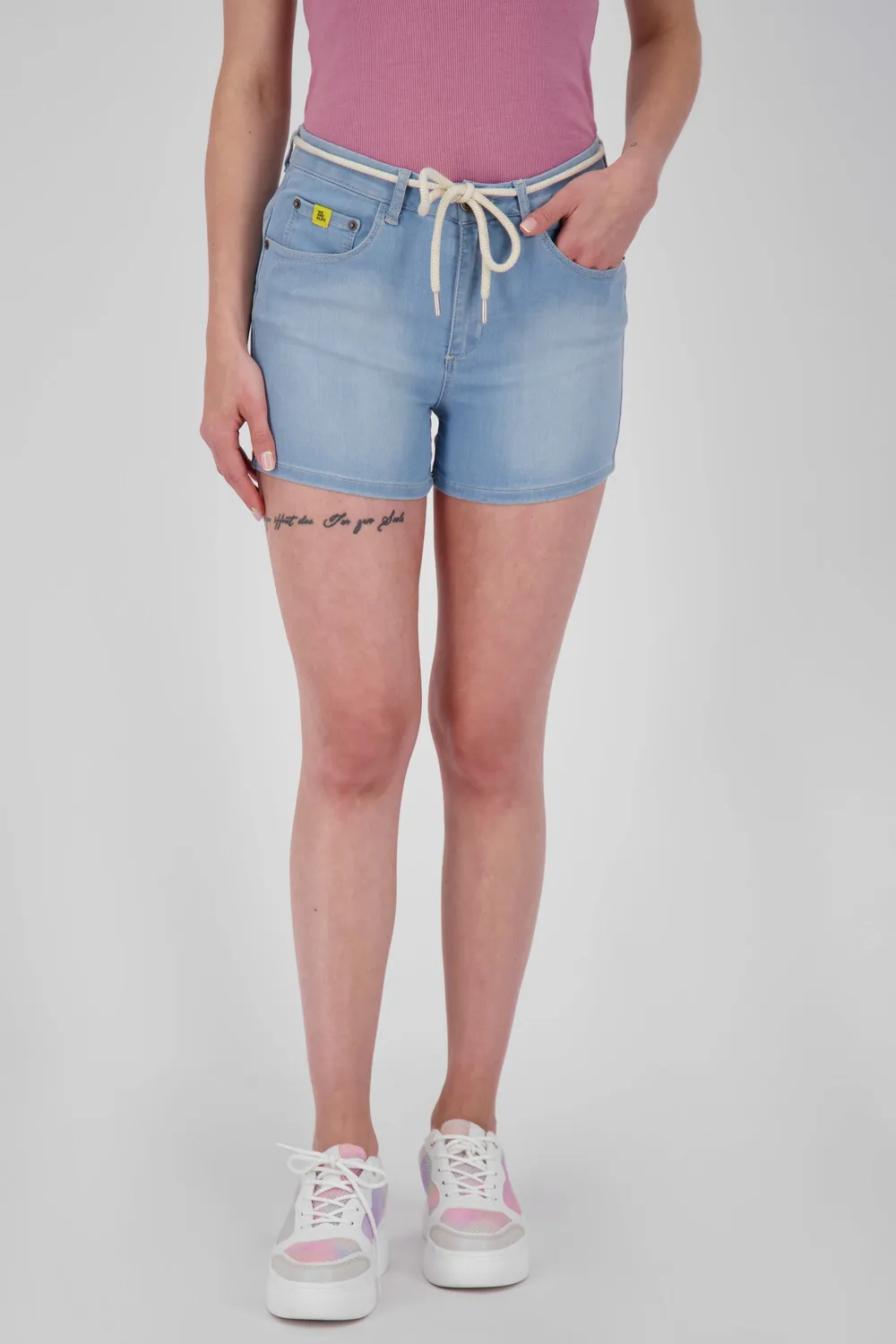 Alife & Kickin JanaAK DNM A Jeansshorts hellblau washed