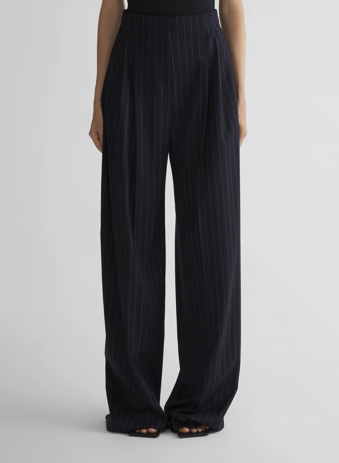Mugler Pinstripe Wide Pleated Hose Navy Wolle weit