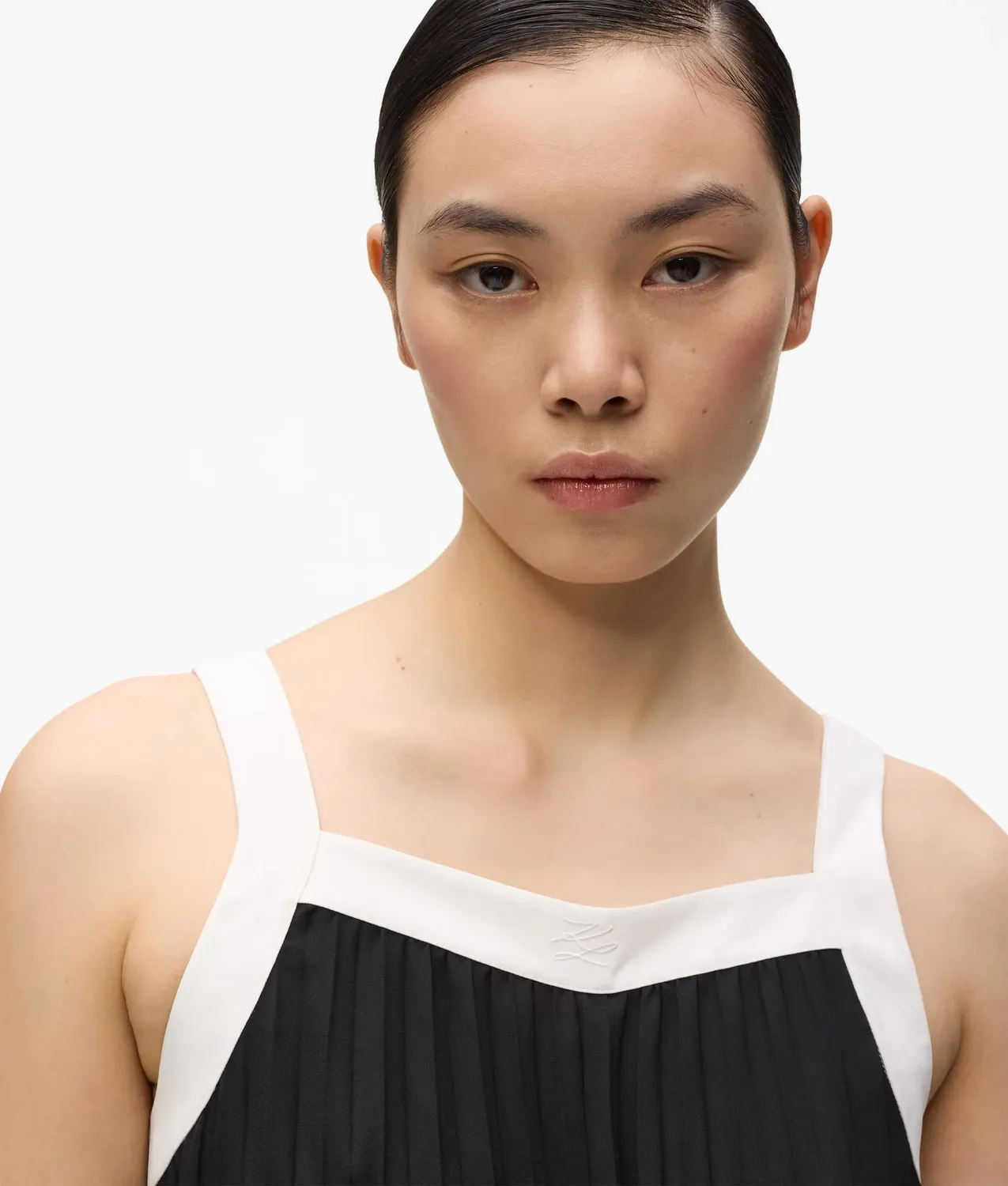 Karl Lagerfeld Pleated Jumpsuit Overall mit Plissee und Gürtel