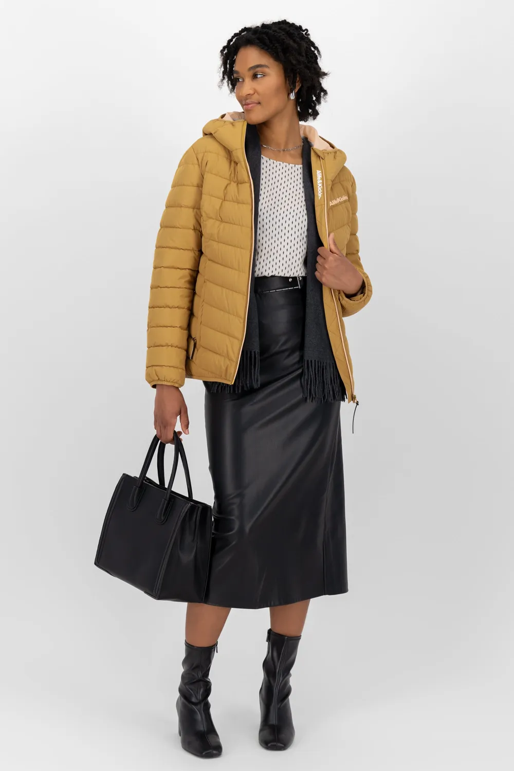 Alife & Kickin RabeaAK A Damen Steppjacke Camel wattiert