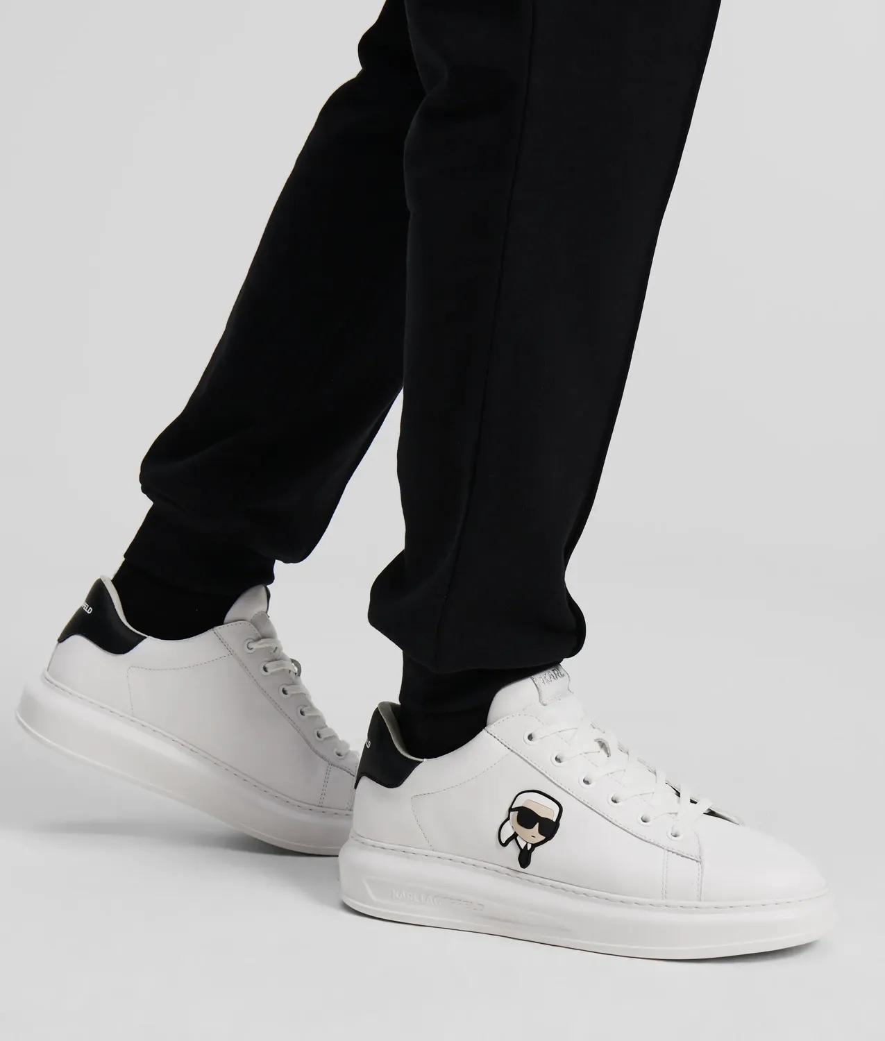 Karl Lagerfeld Ikon Kapri Sneaker 3D NFT Logo