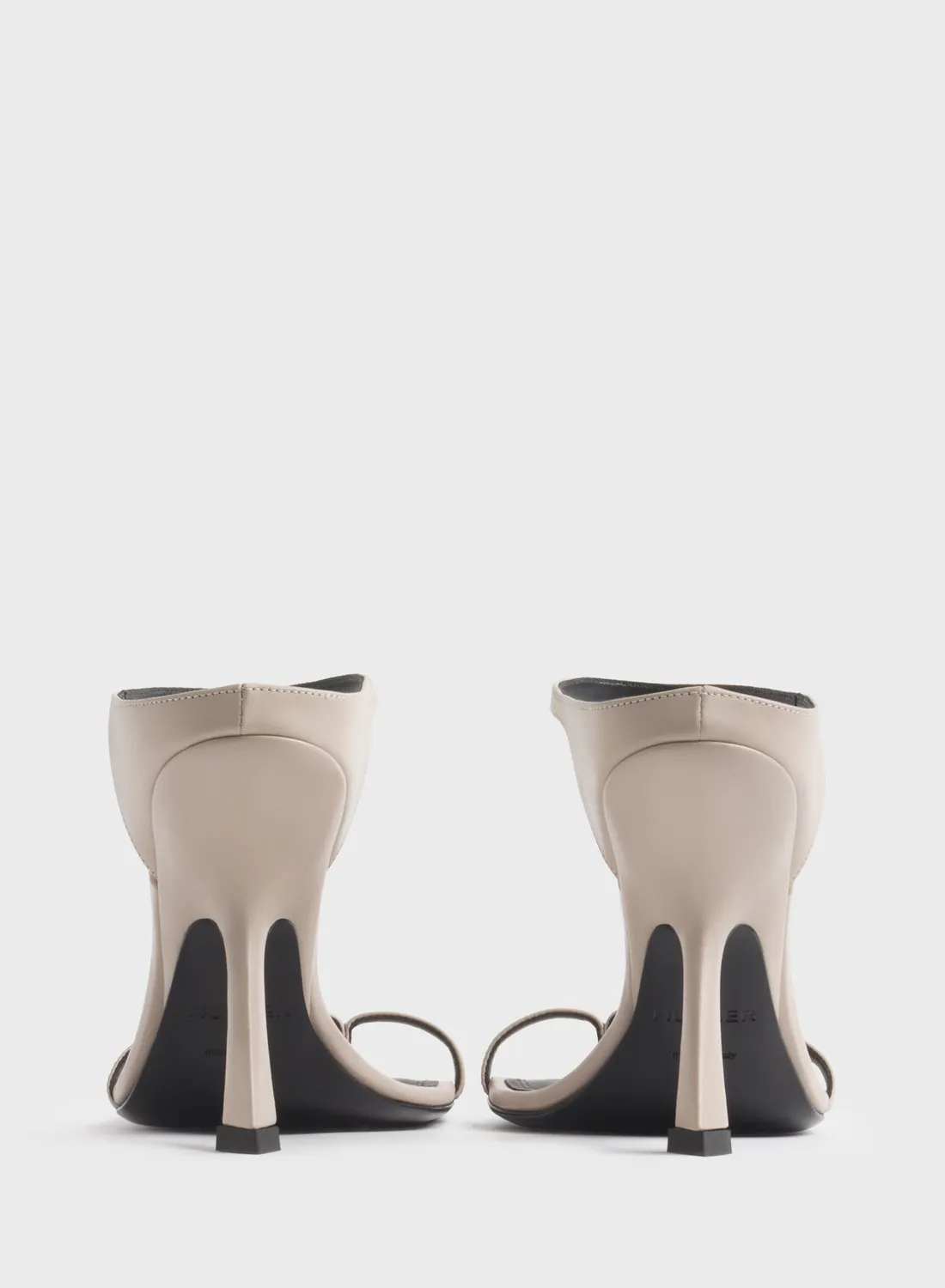 Mugler Thong Square Sandalen 105 taupe Leder