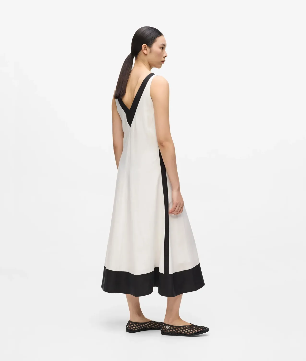 Karl Lagerfeld Monochrome Leinenkleid V-Ausschnitt Gr.0-10