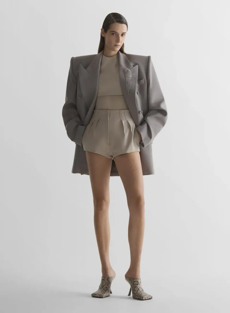 Mugler Pleated Tailored Shorts Hahnentritt Taupe